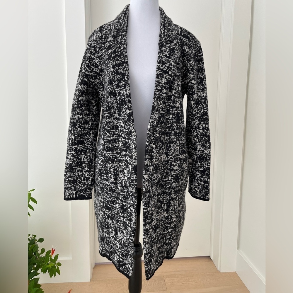 CHIARAMENTE Long Cardigan Coat Lapels V Neck Black White Office Fall Winter Chic